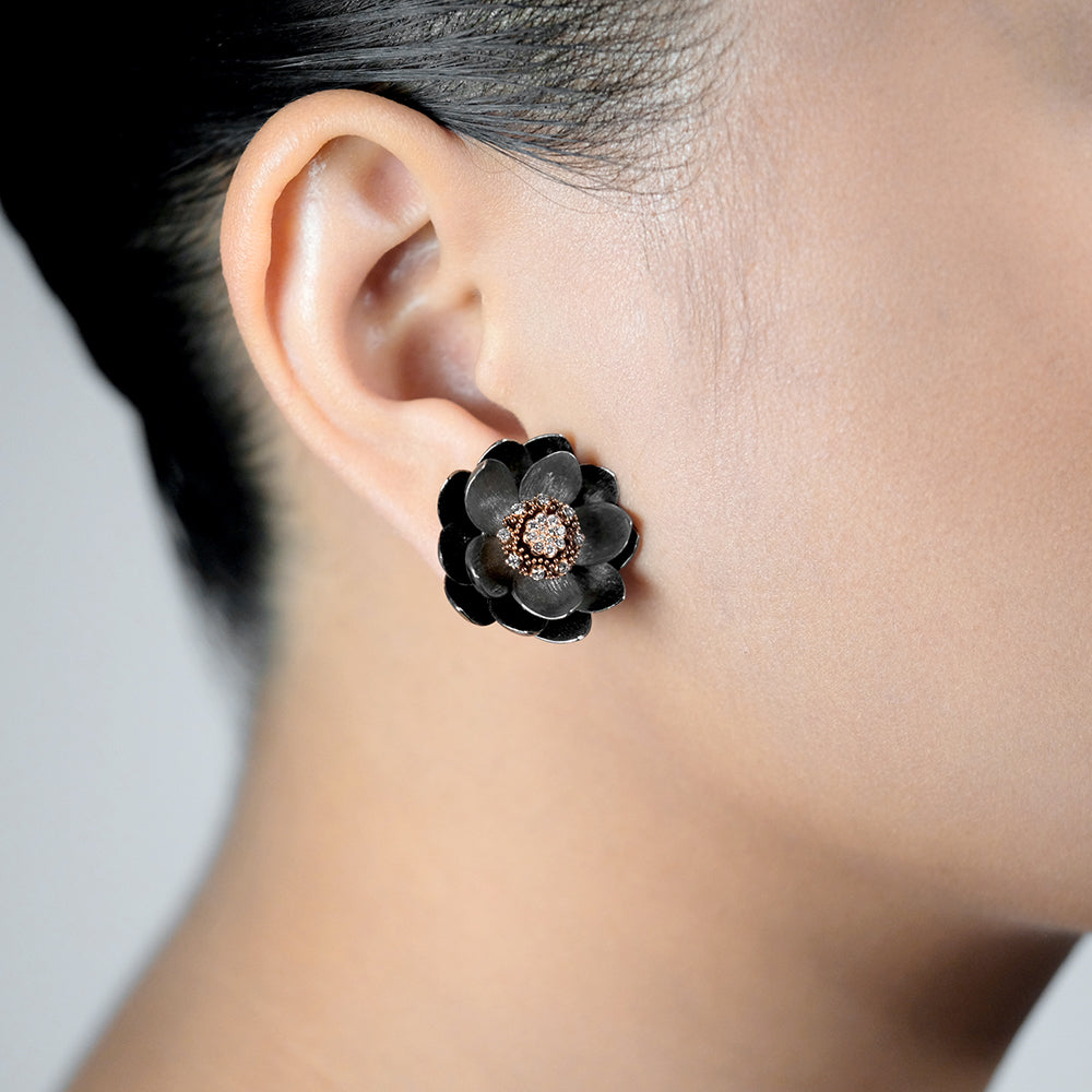 Lotus Earrings in Yellow Gold and Black Silver, Medium